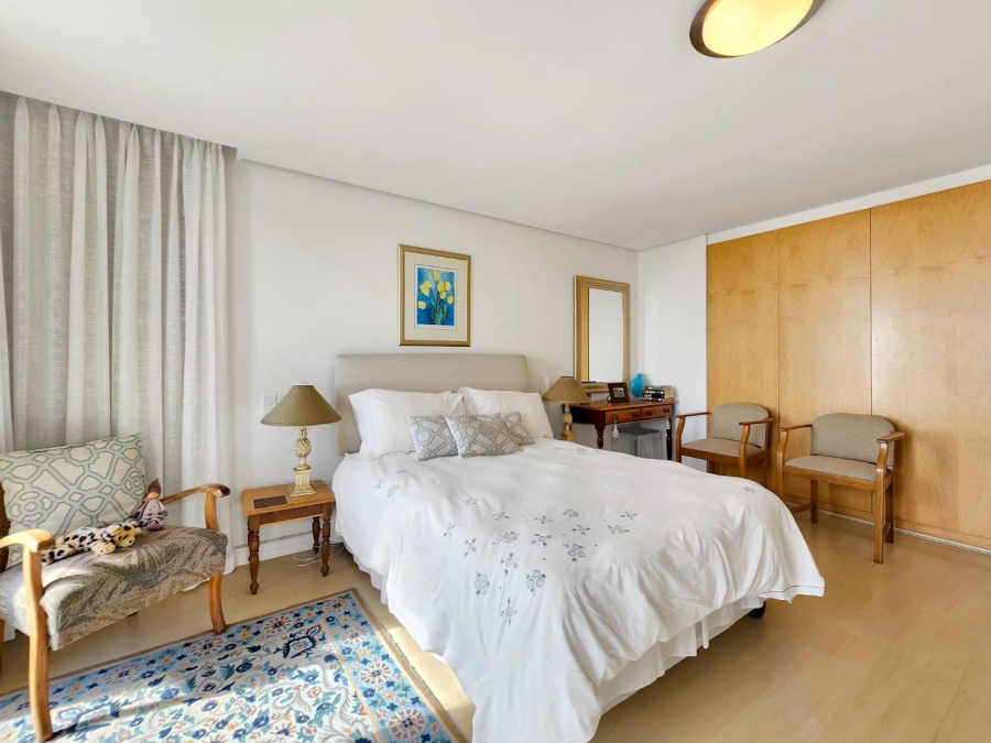 3 Bedroom Property for Sale in Sea Point Western Cape